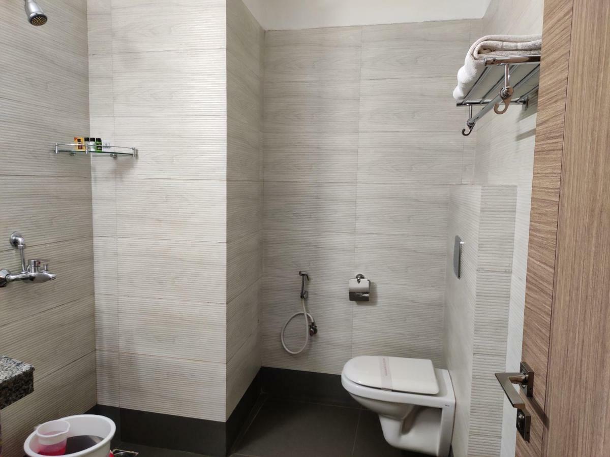 Hotel Genista Inn Ранчи Екстериор снимка